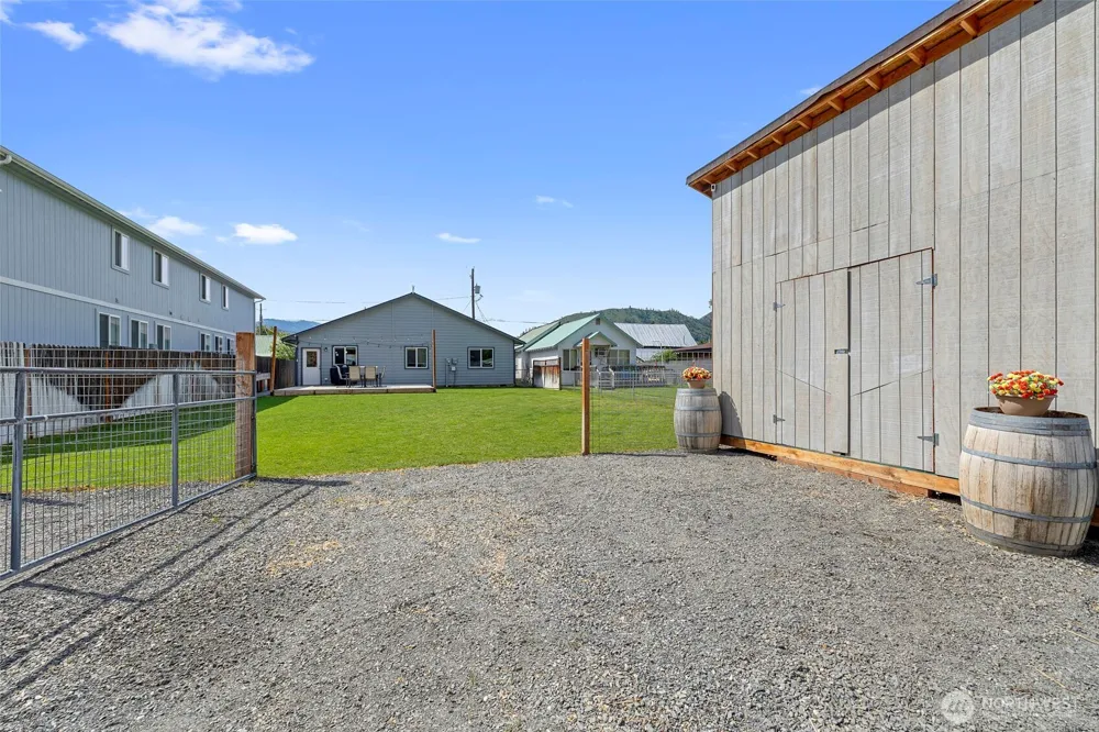 200 W Pleasant Avenue Cashmere, WA 98815