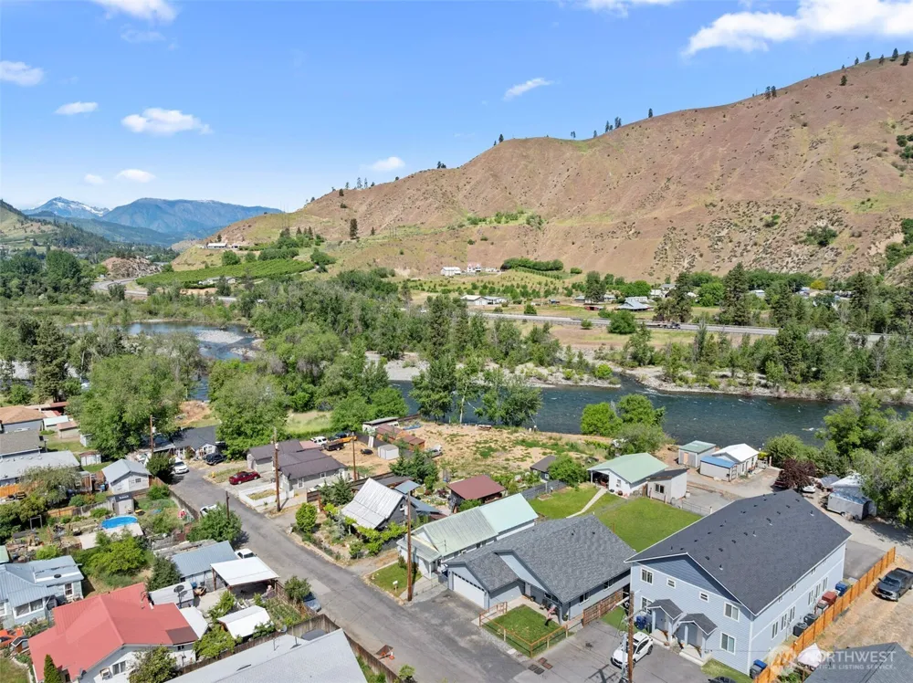 200 W Pleasant Avenue Cashmere, WA 98815