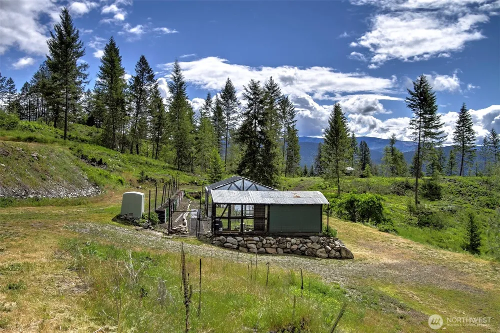 1631 Bonanza Hill Road #P Evans, WA 99126