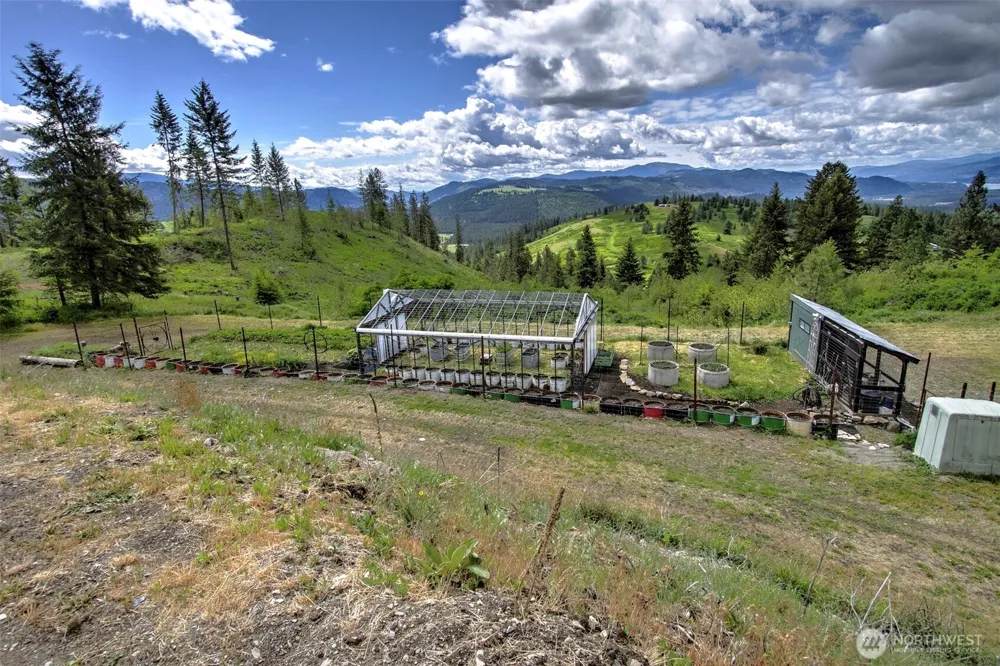1631 Bonanza Hill Road #P Evans, WA 99126