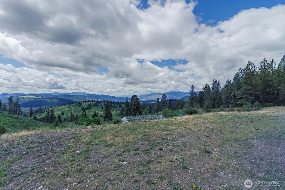 1631 Bonanza Hill Road #P Evans, WA 99126
