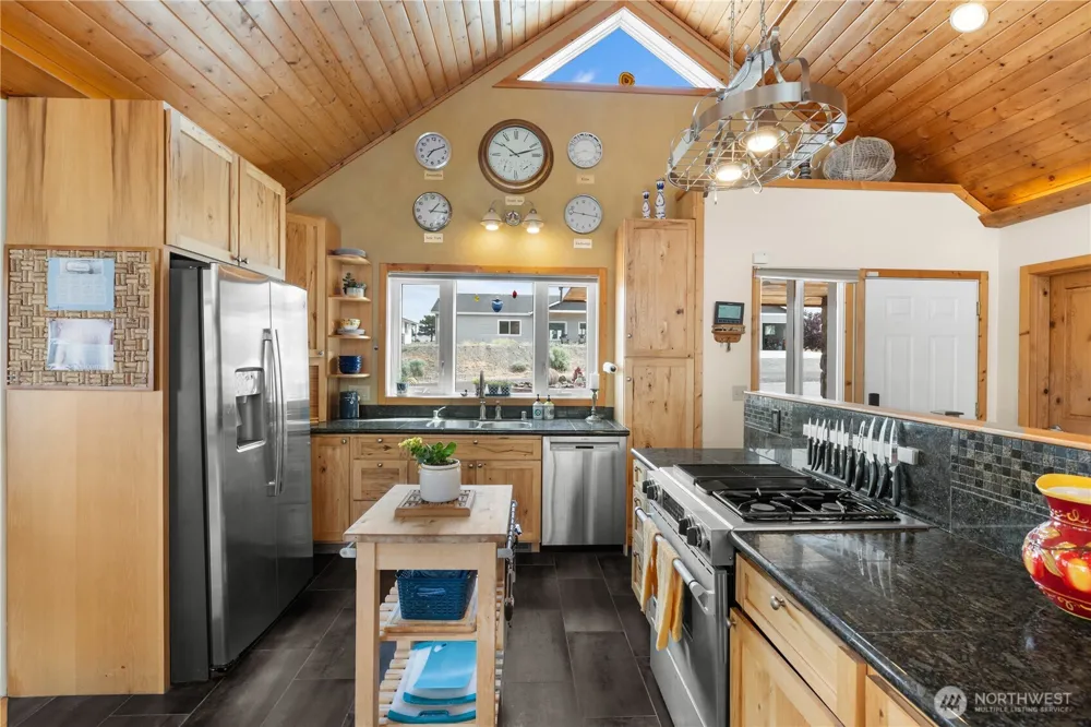 418 Summer Place SW Mattawa, WA 99349