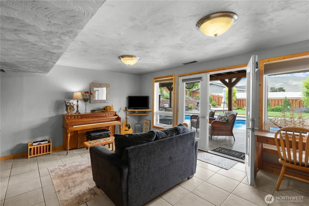 418 Summer Place SW Mattawa, WA 99349