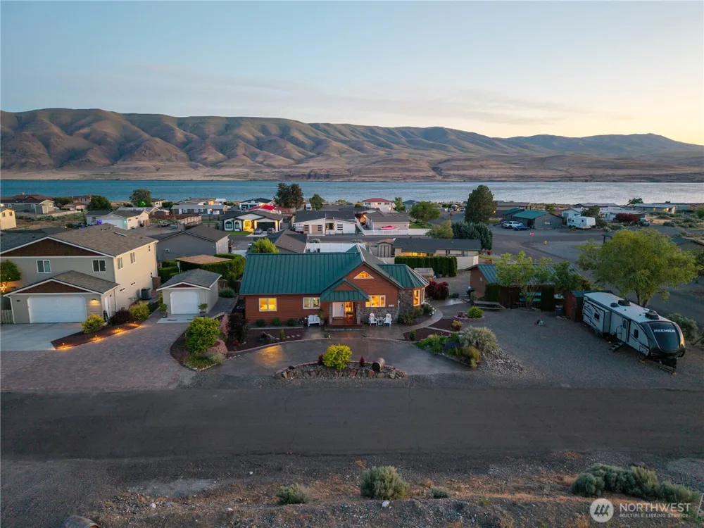 418 Summer Place SW Mattawa, WA 99349