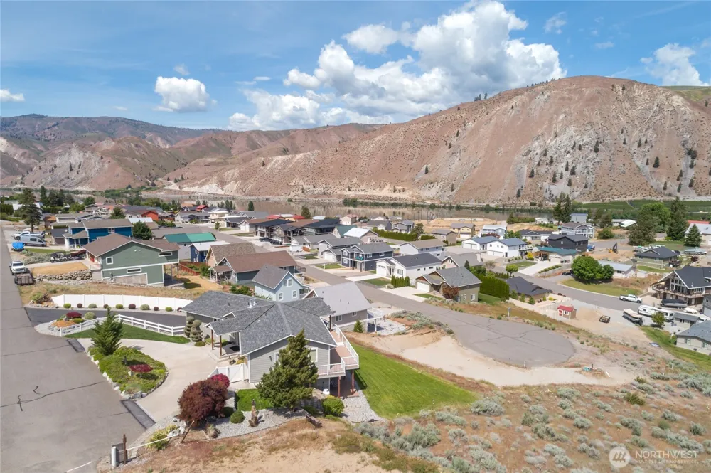 275 E Emerson Drive Orondo, WA 98843