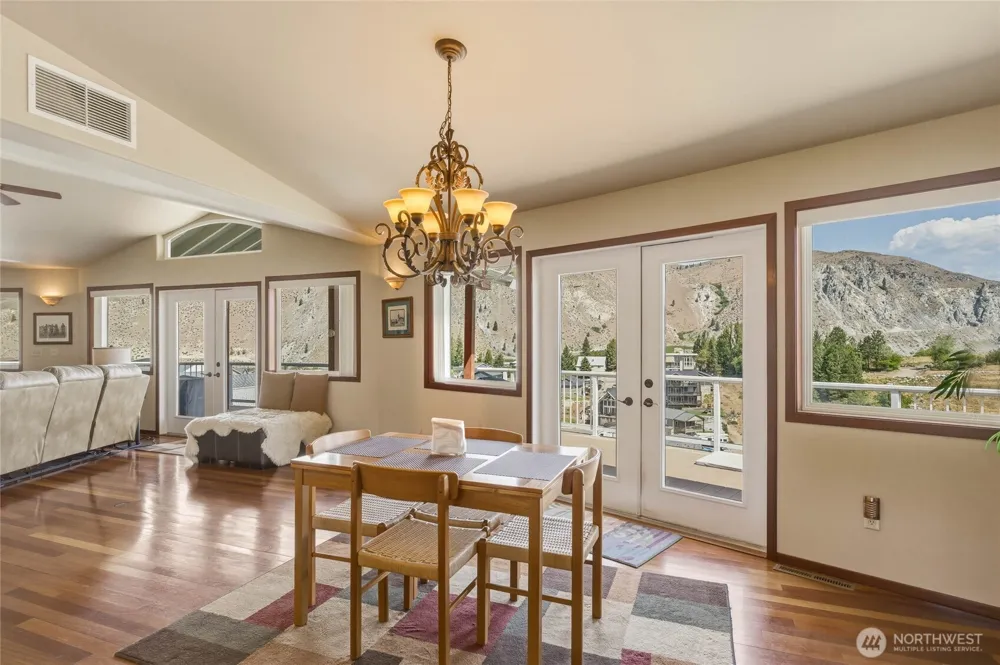275 E Emerson Drive Orondo, WA 98843