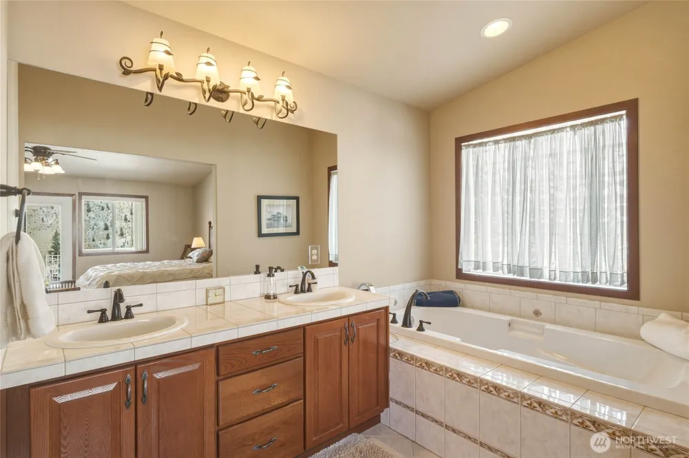 275 E Emerson Drive Orondo, WA 98843