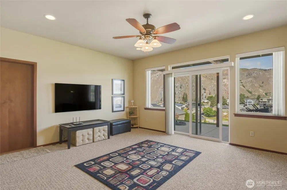 275 E Emerson Drive Orondo, WA 98843