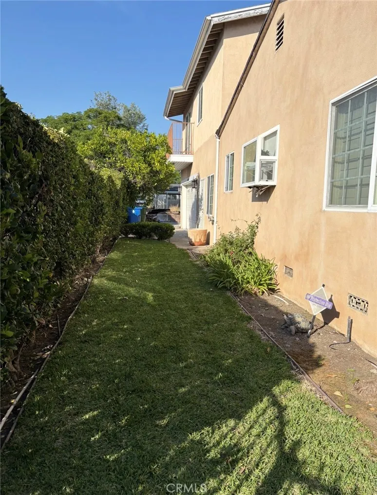 10322 Rincon Avenue Pacoima, CA 91331