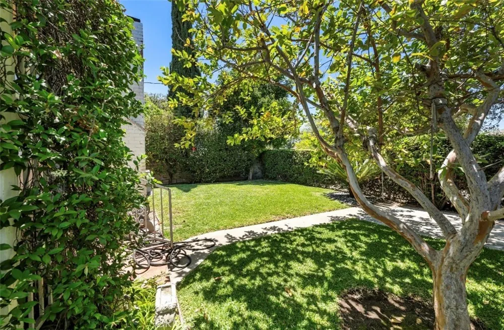 10322 Rincon Avenue Pacoima, CA 91331