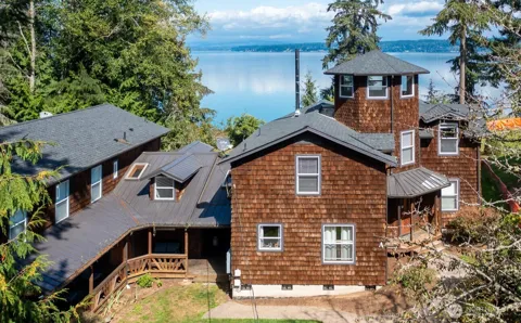 2681 S East Camano Dr