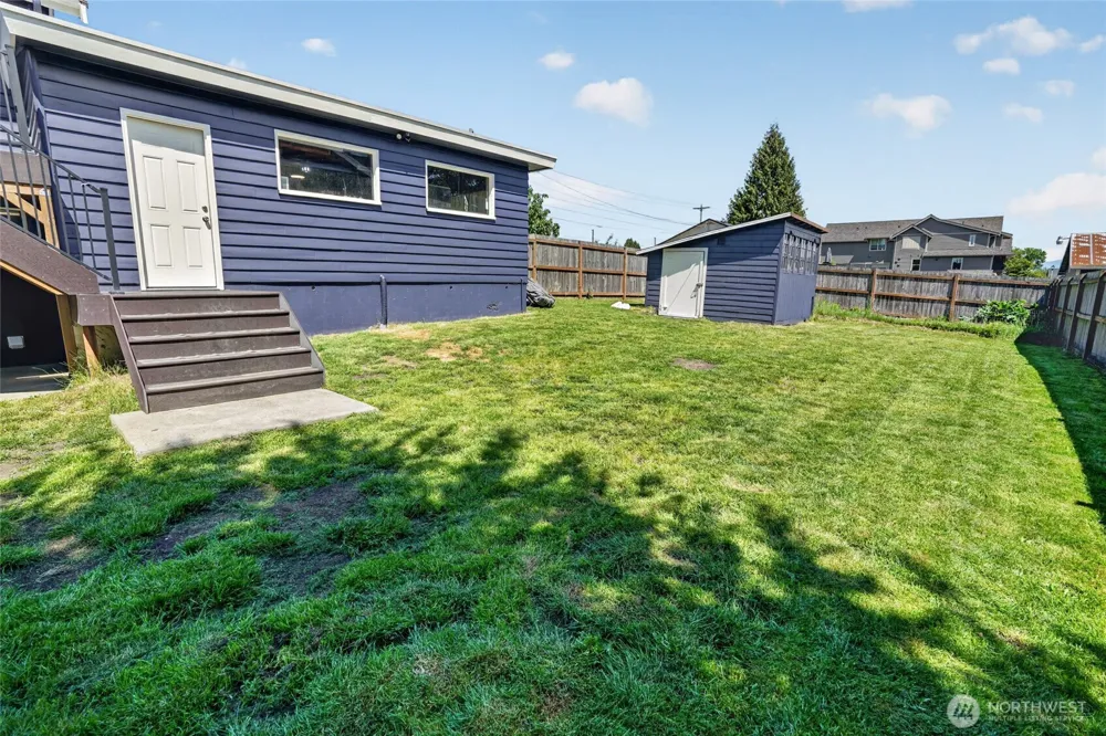 1789 Kok Road Lynden, WA 98264