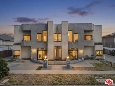 20920 Community Street #10
