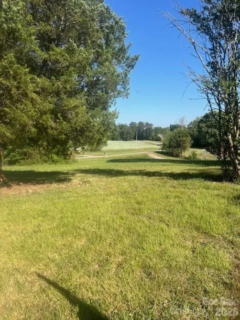 547 Indian Hill Road Olin, NC 28660
