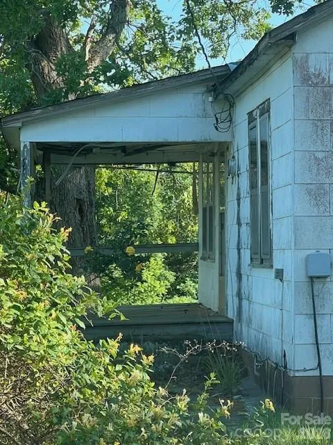 547 Indian Hill Road Olin, NC 28660