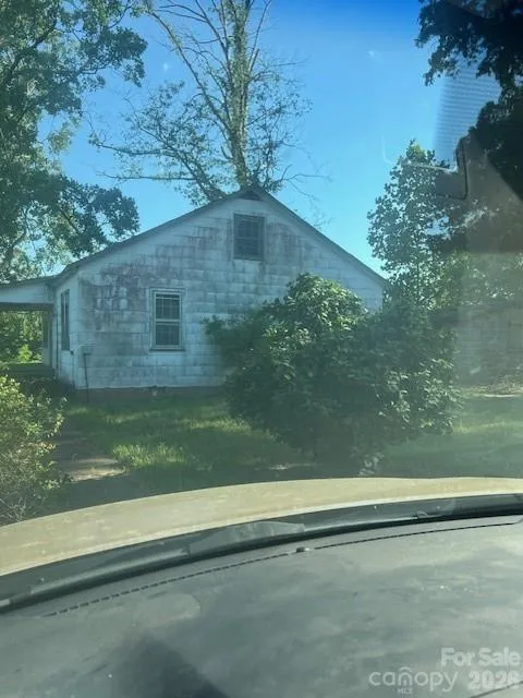 547 Indian Hill Road Olin, NC 28660