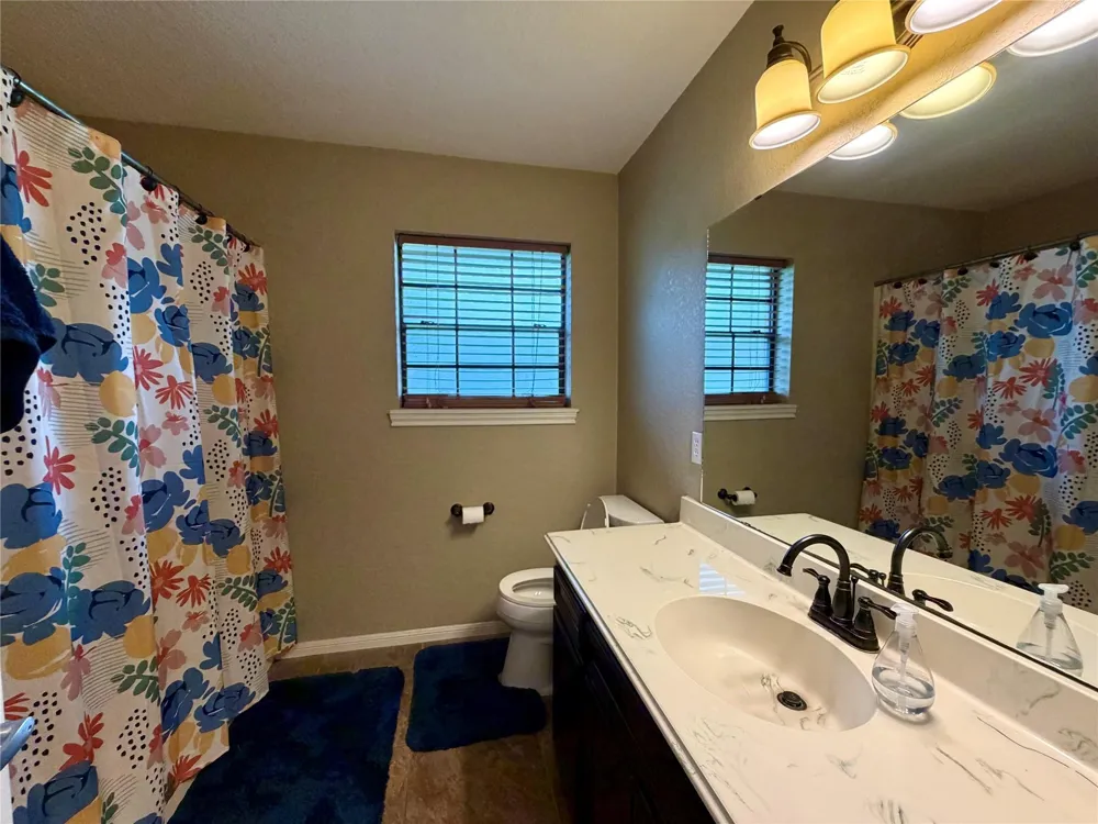 1503 Avenue H Danbury, TX 77534