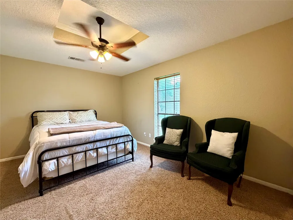 1503 Avenue H Danbury, TX 77534