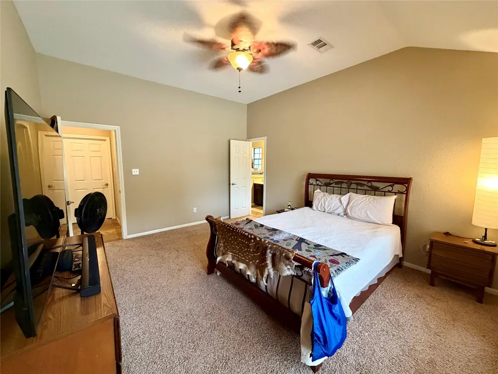 1503 Avenue H Danbury, TX 77534