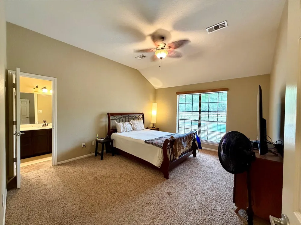 1503 Avenue H Danbury, TX 77534