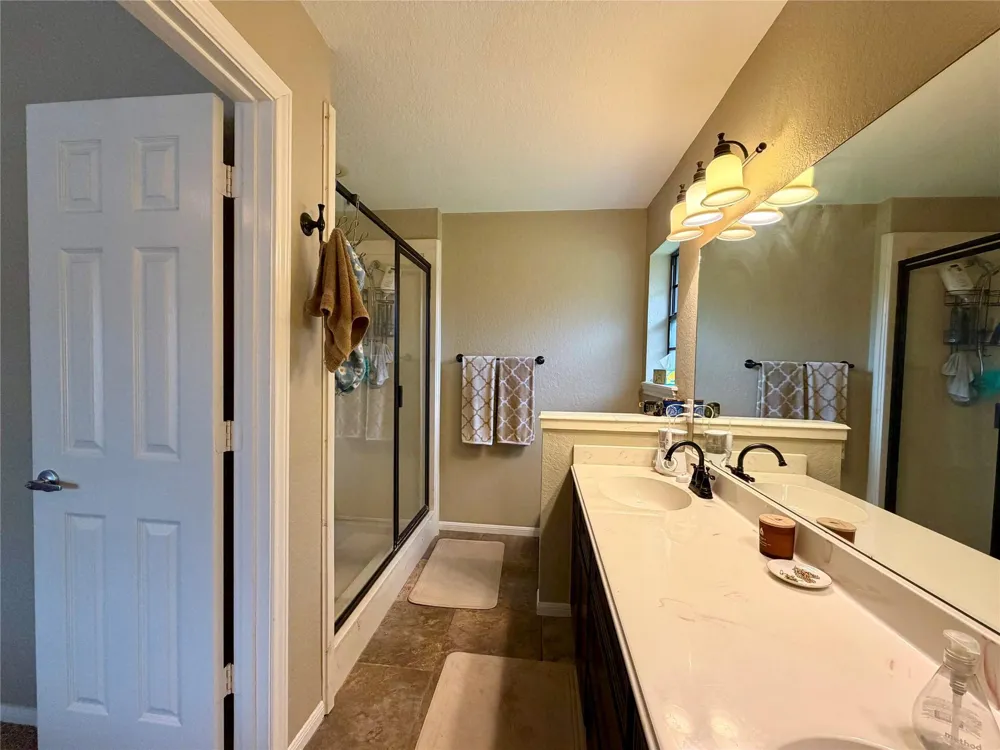 1503 Avenue H Danbury, TX 77534