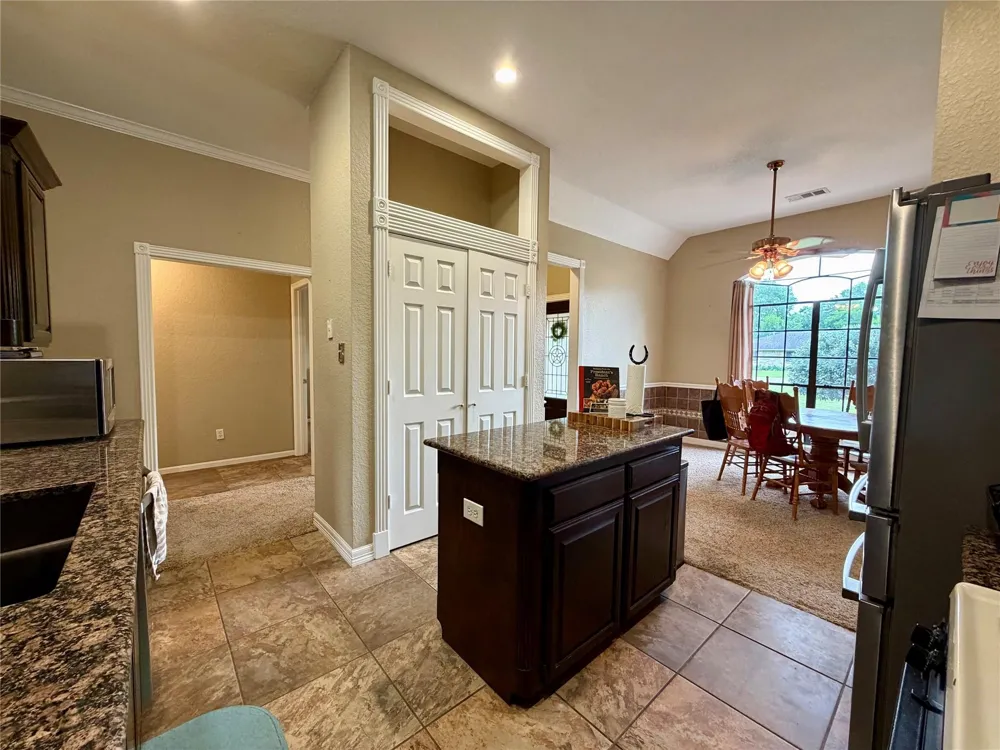 1503 Avenue H Danbury, TX 77534