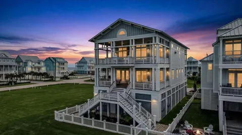 3835 Seabreeze Lane