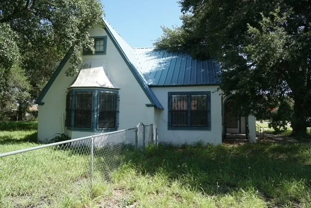 701 Gudron Avenue Hebbronville, TX 78361