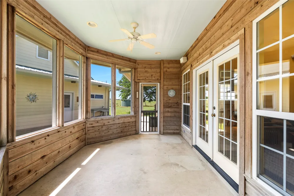 928 Upper Elgin River Road Elgin, TX 78621
