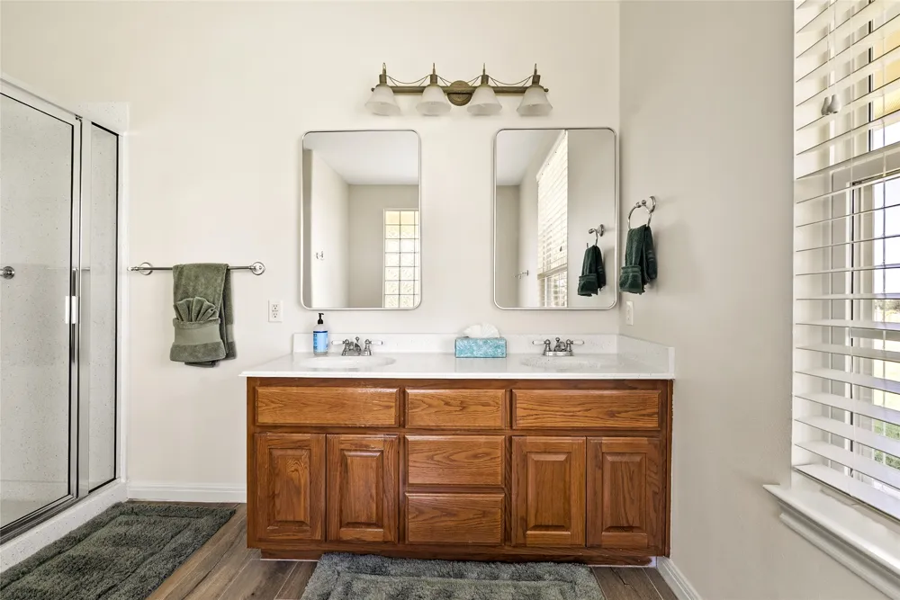 928 Upper Elgin River Road Elgin, TX 78621