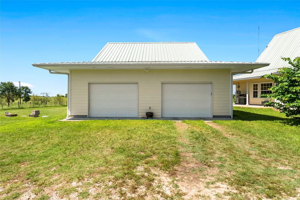 928 Upper Elgin River Road Elgin, TX 78621