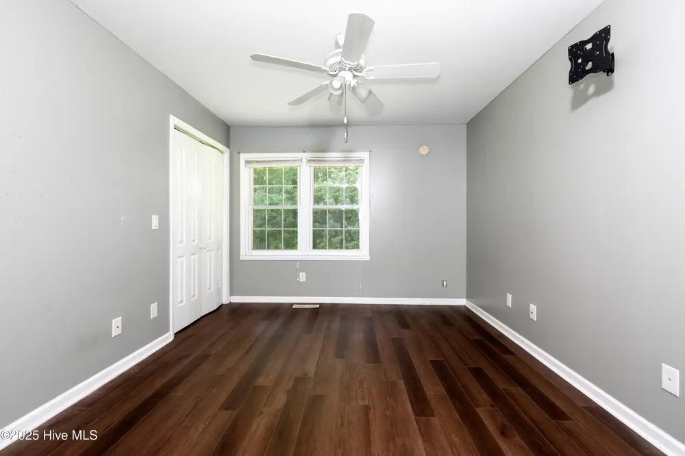 4173 Middle Road Trenton, NC 28585