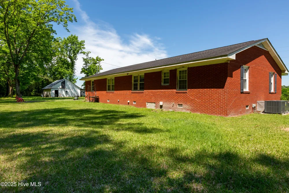 4173 Middle Road Trenton, NC 28585
