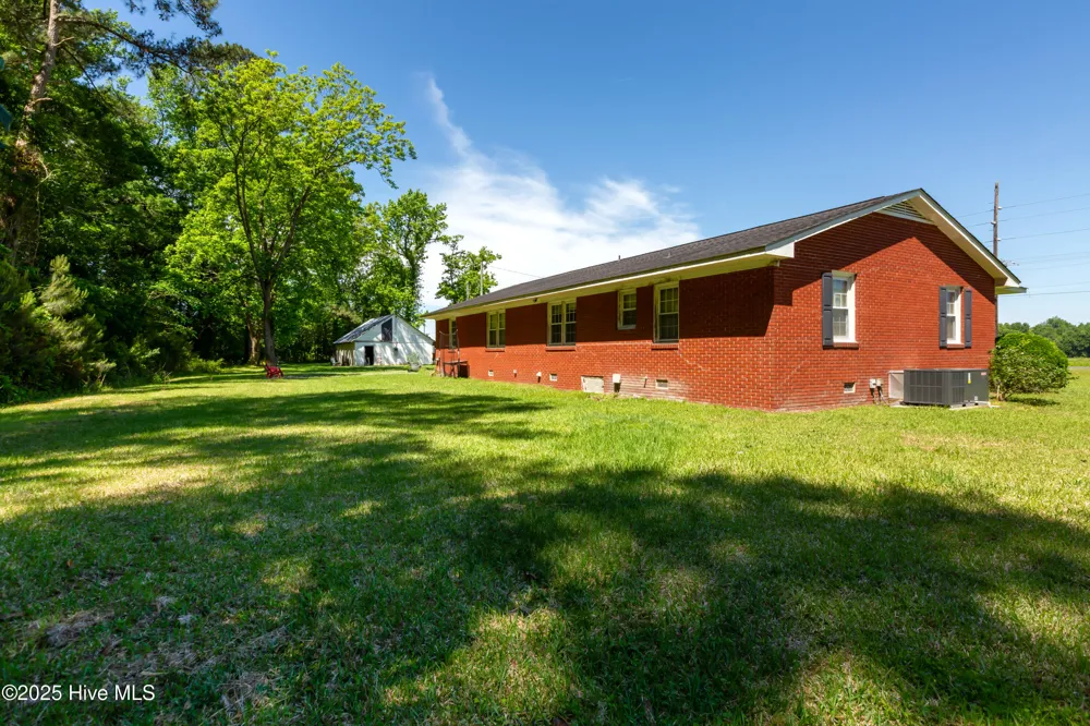 4173 Middle Road Trenton, NC 28585