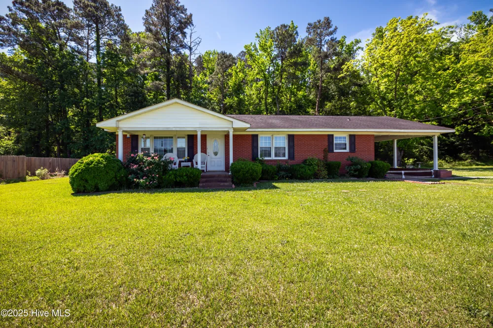 4173 Middle Road Trenton, NC 28585