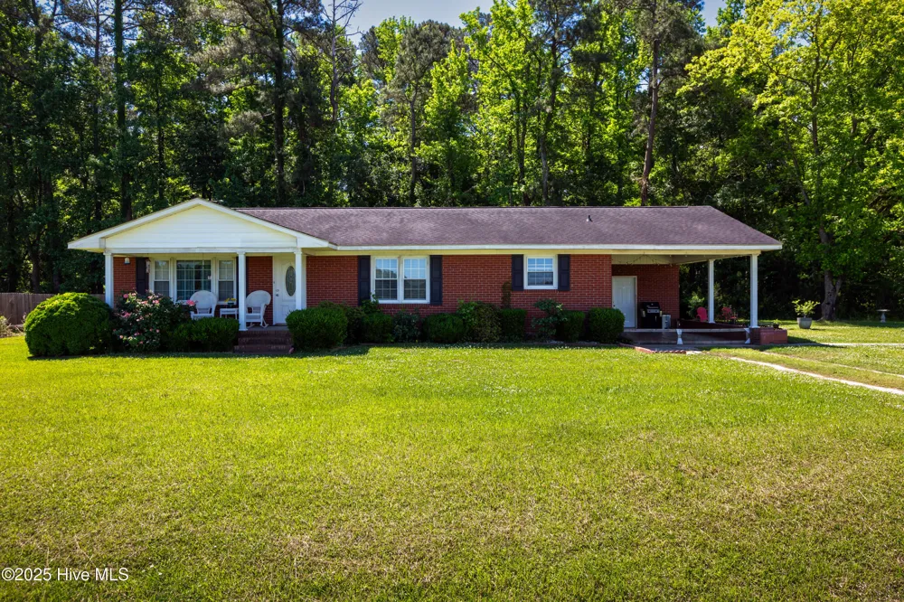 4173 Middle Road Trenton, NC 28585