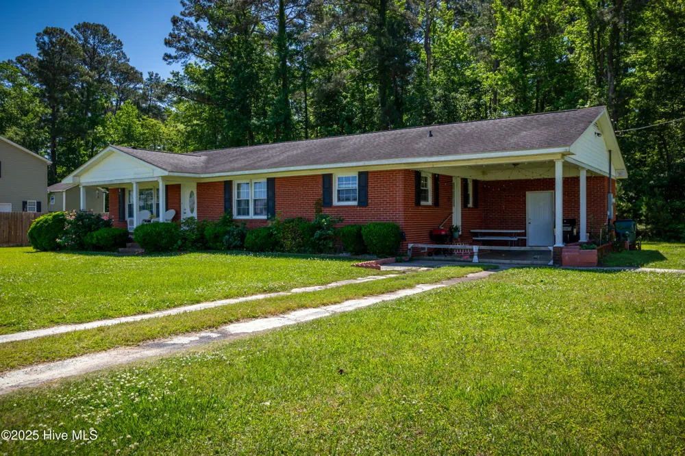 4173 Middle Road Trenton, NC 28585