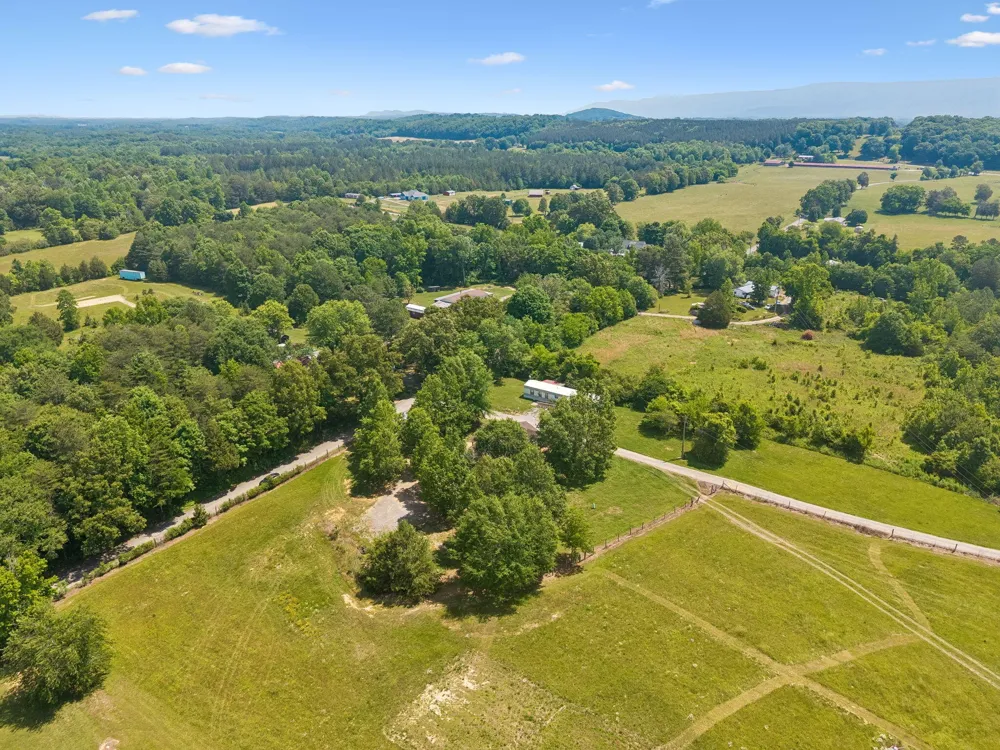 430 Friendship Lane Delano, TN 37325