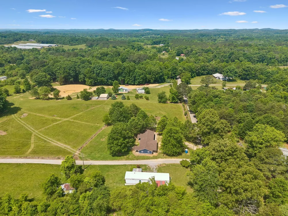 430 Friendship Lane Delano, TN 37325