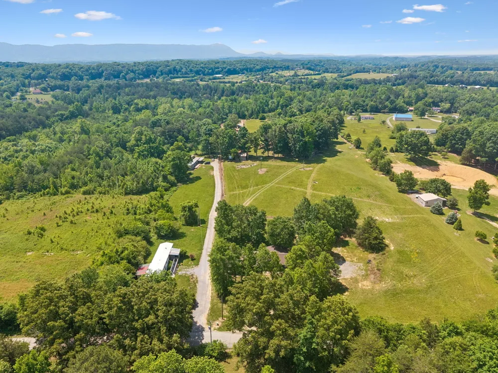 430 Friendship Lane Delano, TN 37325