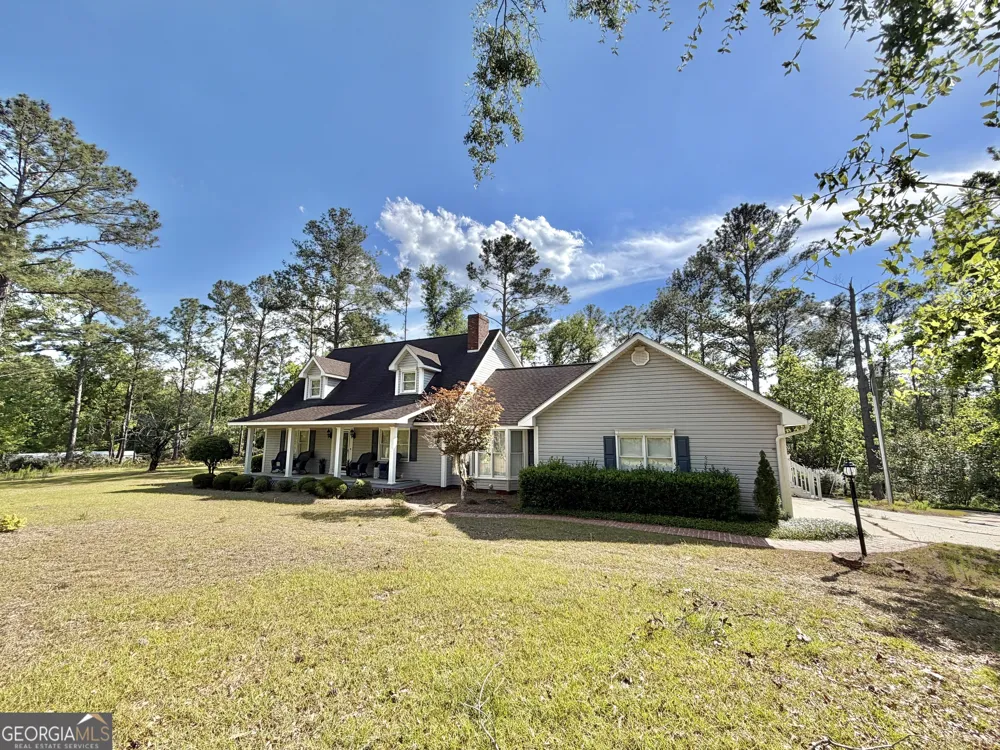 51 Jimmy Boatright DR Hazlehurst, GA 31539