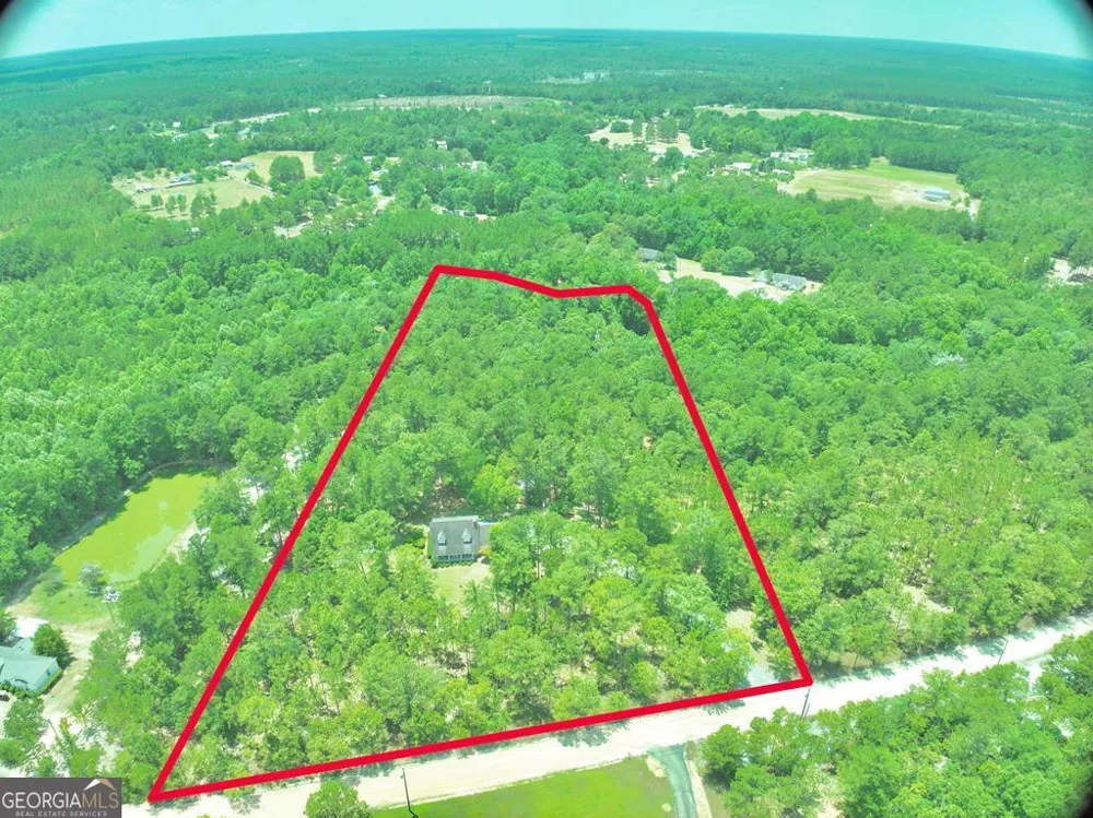 51 Jimmy Boatright DR Hazlehurst, GA 31539