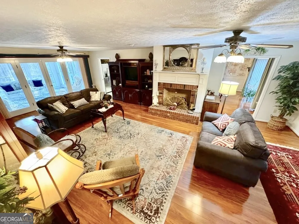 51 Jimmy Boatright DR Hazlehurst, GA 31539