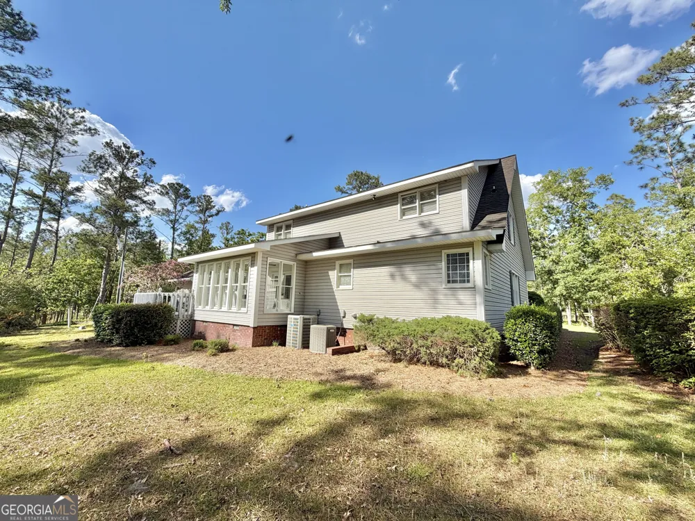 51 Jimmy Boatright DR Hazlehurst, GA 31539