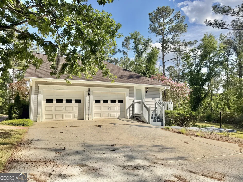 51 Jimmy Boatright DR Hazlehurst, GA 31539