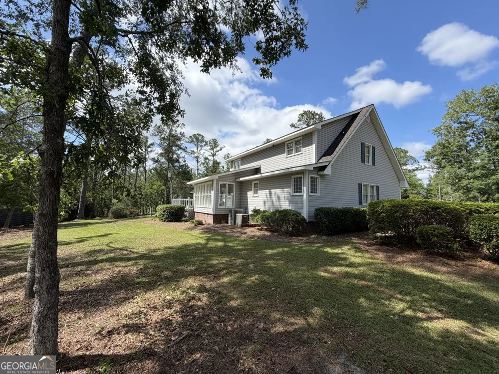 51 Jimmy Boatright DR Hazlehurst, GA 31539