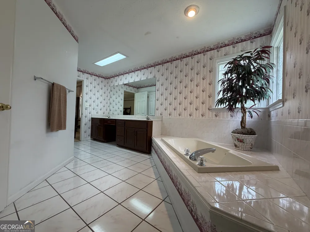 51 Jimmy Boatright DR Hazlehurst, GA 31539