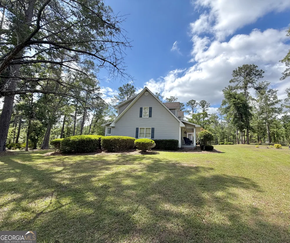 51 Jimmy Boatright DR Hazlehurst, GA 31539