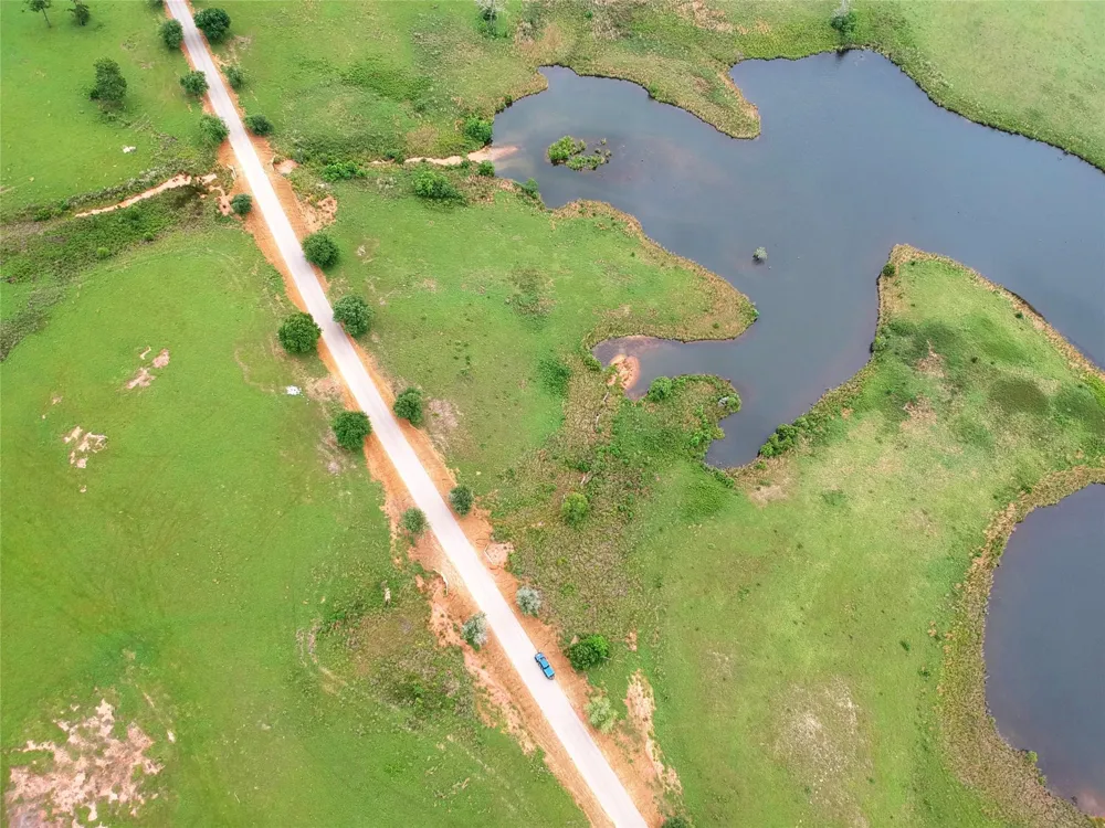 172 Lakeland Ranch Drive Hillister, TX 77624