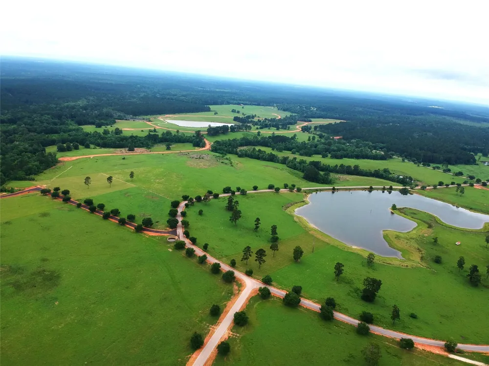 172 Lakeland Ranch Drive Hillister, TX 77624